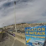 Båthotell Nuitee A Bord De Danilou Un Voilier De 9.50m