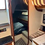 Nuitee A Bord De Danilou Un Voilier De 9.50m Sète