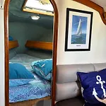Båthotell Nuitee A Bord De Danilou Un Voilier De 9.50m *