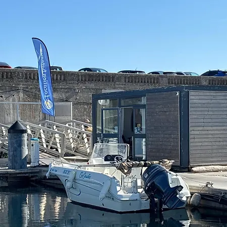 Nuitee A Bord De Danilou Un Voilier De 9.50m Båthotell Sète